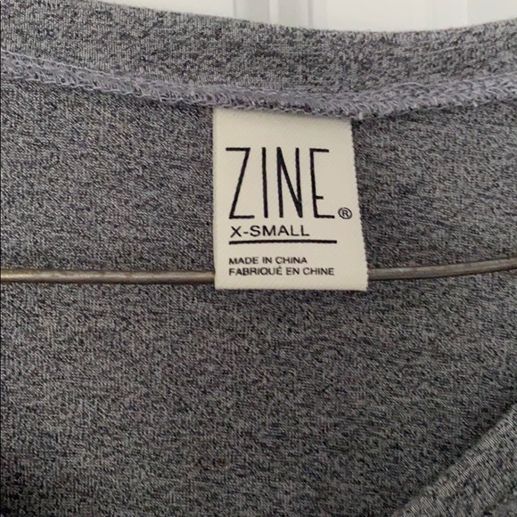 2 for $20 Top! Winners grey oversized v-neck - Picture 2 of 2